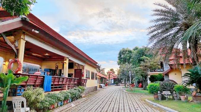 ปราณบุรีน้อยรีสอร์ท in Pranburi