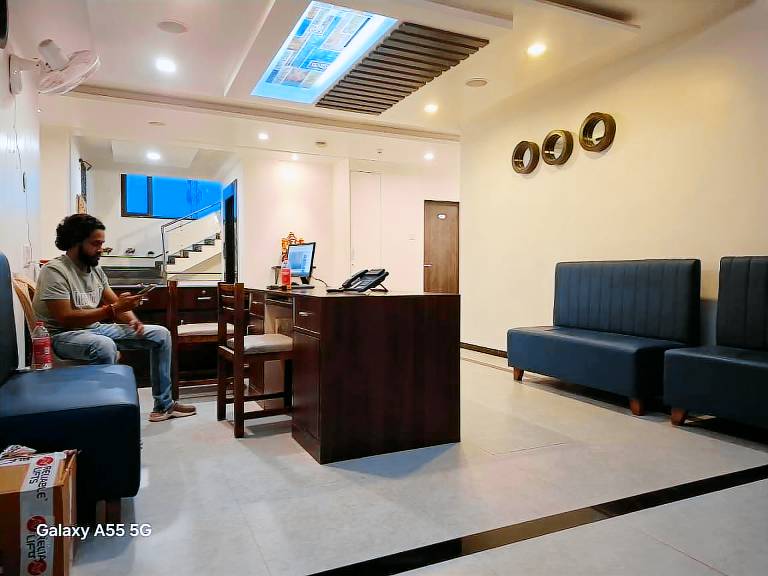 Hotel Pride Executive