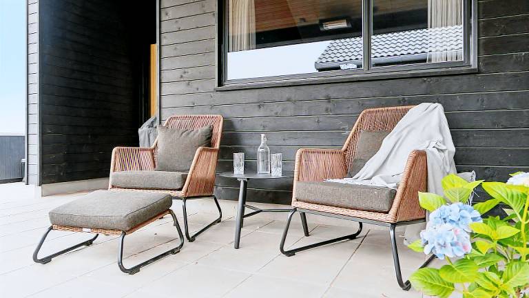 Vacation home with yard, barbeque & sauna — photo 4