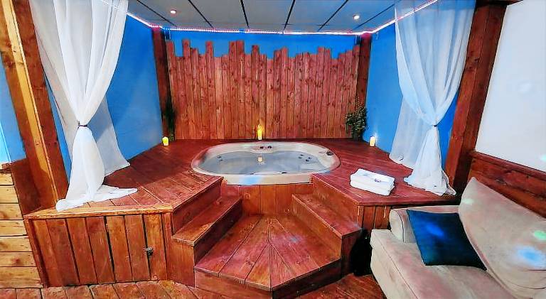 Lovely rental apartment with pool & hot tub | Pets allowed — photo 5