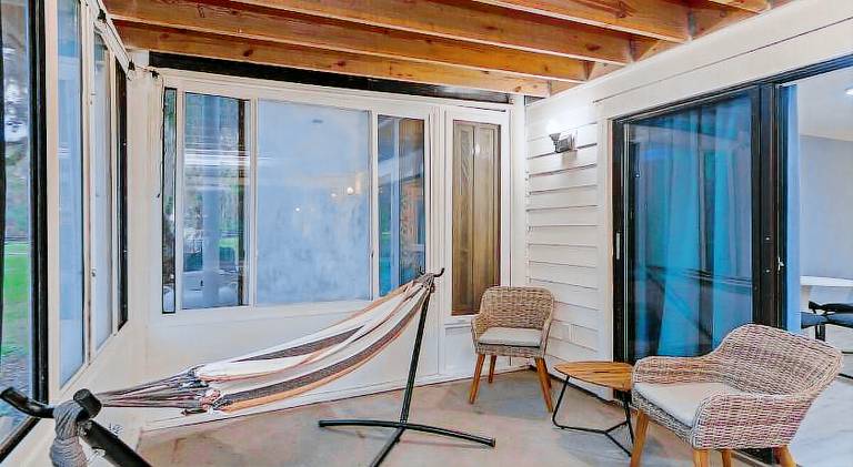 Apartment with jacuzzi — photo 4