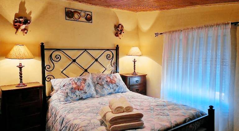 Fully equipped vacation home with terrace, pool & BBQ | Suitable for remote work | Dogs allowed in Viseu