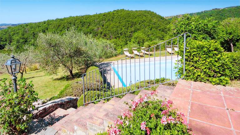 Villa with terrace, garden & private pool — photo 2