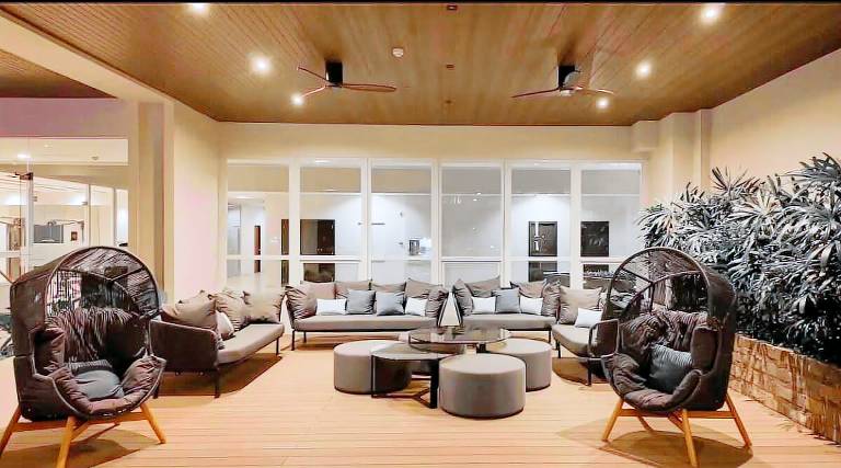 Pleasant vacation home with pool | Pets are welcome — photo 4