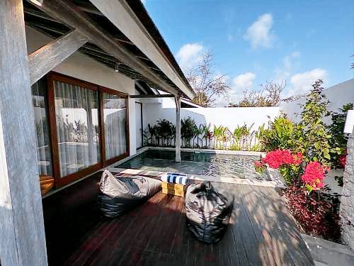 House  Uluwatu beach
