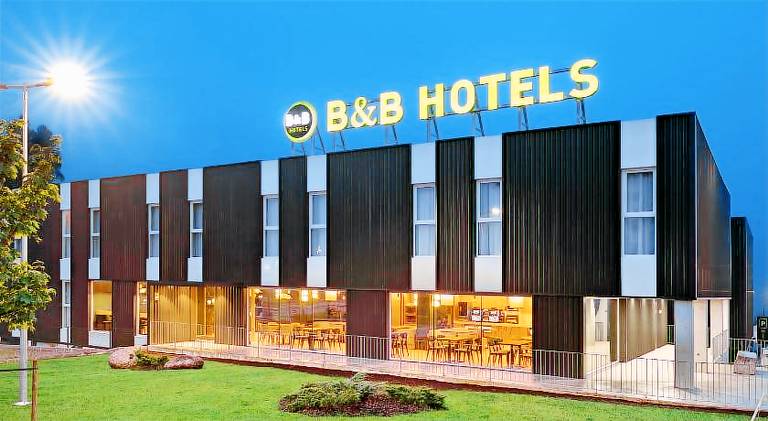 B&B HOTEL Santiago Milladoiro in Ames
