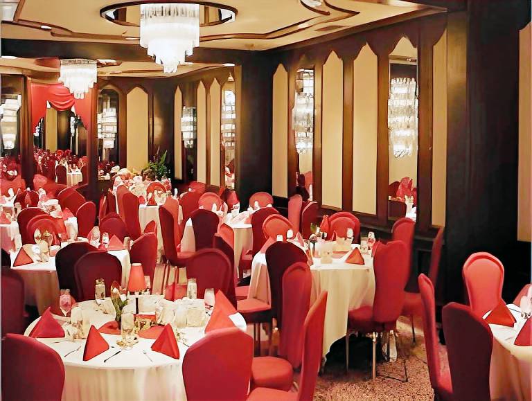 Chateau Lacombe Hotel in Edmonton, AB
