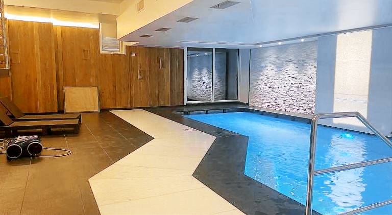 Villa with pool — photo 3