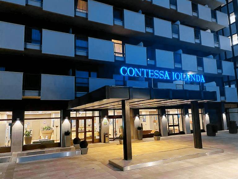 Charming serviced apartment with terrace & garden | Pet-friendly in Sesto San Giovanni