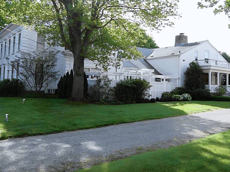 Captain Stannard House Bed and Breakfast Country Inn
