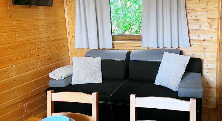 Lodge with patio, grill & yard — photo 3