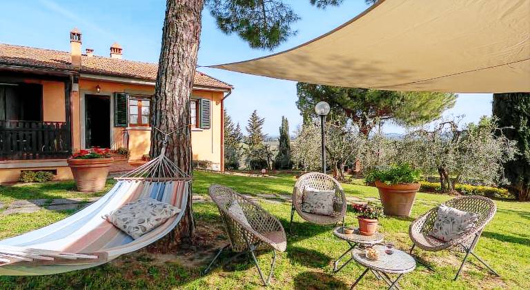 Villa Sunshine apartments in Gambassi Terme