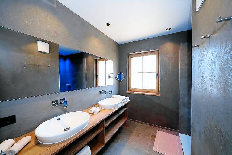 Apartment "Schlosshof Himml" with Mountain View, Private Terrace & Wi-Fi — photo 5