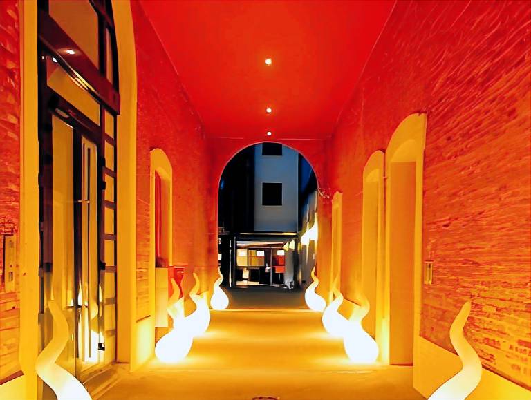 Serviced apartment with terrace, sauna & pool | Next to Capitole de Toulouse in Toulouse