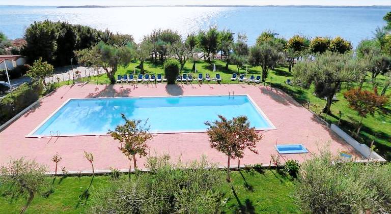 Rental apartment with pool — photo 3