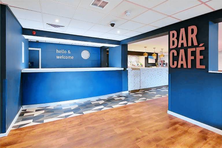 Travelodge Ashford — photo 3