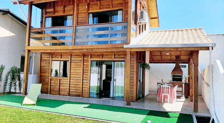 Lovely house | Next to the beach | Pets are welcome in Florianópolis