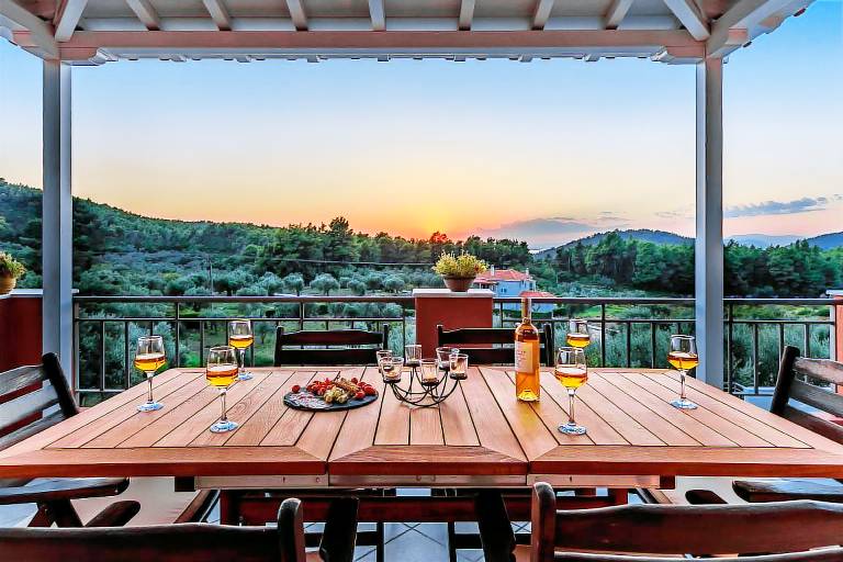 Villa with terrace, private pool & barbeque | Perfect for remote work — photo 5