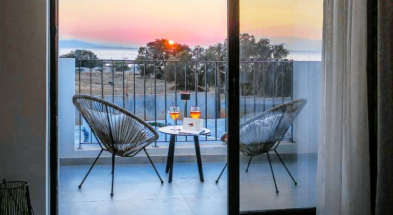 Beautiful serviced apartment with garden & terrace | Pets allowed — photo 4