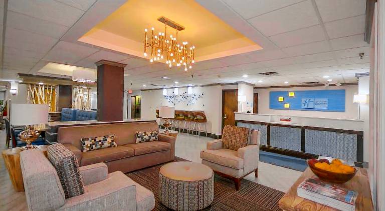 Holiday Inn Express & Suites Fayetteville University of Arkansas Area By IHG — photo 3
