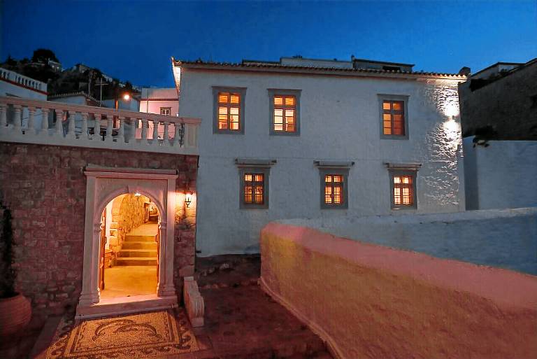 Villa Hydra