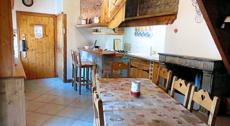 Fully equipped chalet with patio & barbeque | Pets allowed — photo 3