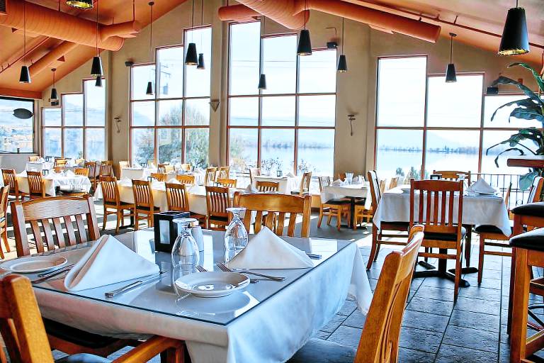 Holiday Inn Hotel & Suites Osoyoos By IHG — photo 4