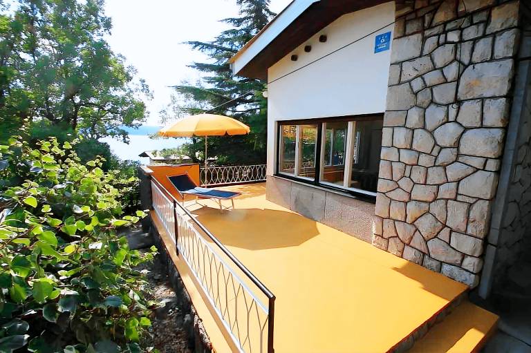 House with yard, barbecue & terrace — photo 5