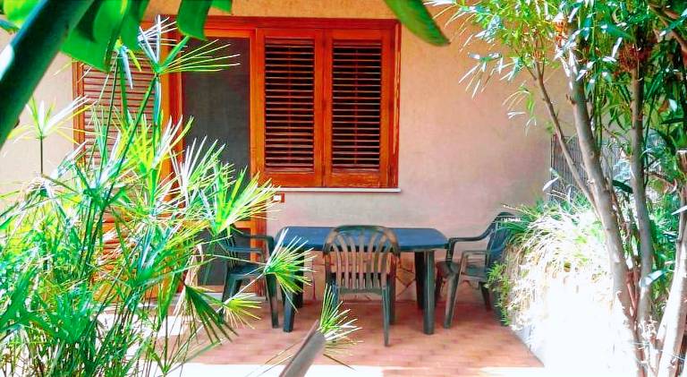 Sea View Garden Beach Home — photo 5