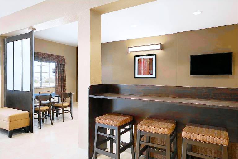 Microtel Inn & Suites by Wyndham Pleasanton — photo 3