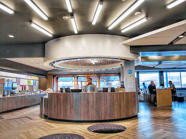 Tru by Hilton Oklahoma City Airport — photo 2