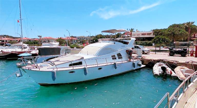Boat with 1 room for 6 persons in Cesme