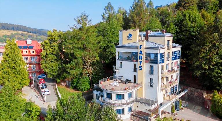 Farys - swietna lokalizacja, sauna, jacuzzi, piekne widoki z okien in Krynica-Zdroj