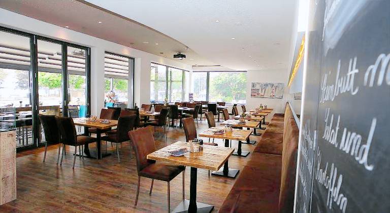 ACQUA Strande Yachthotel & Restaurant — photo 2