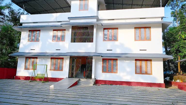 SOUPARNIKA LAKEVIEW HOMESTAY