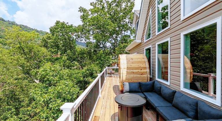 House with jacuzzi | Perfect for remote work — photo 5