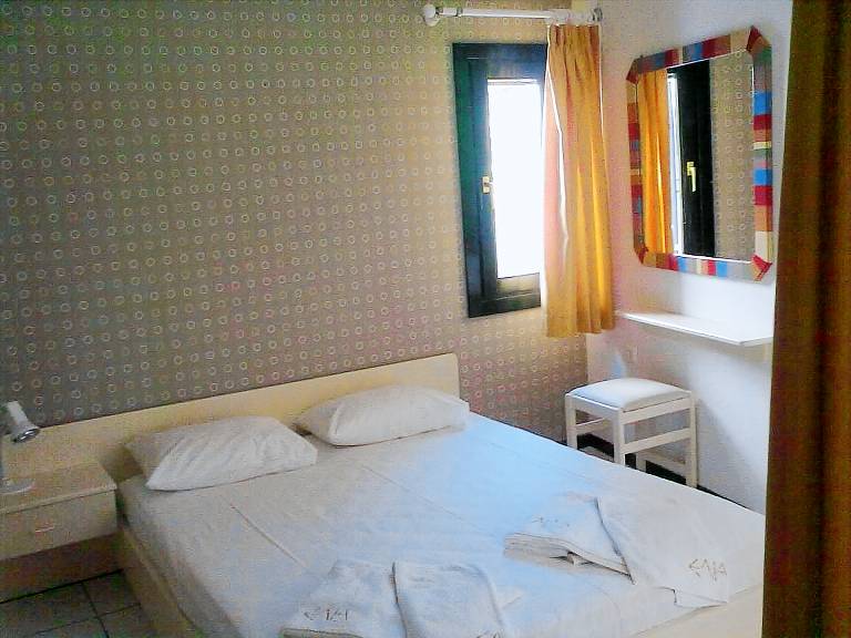 Apartment with terrace & pool — photo 2