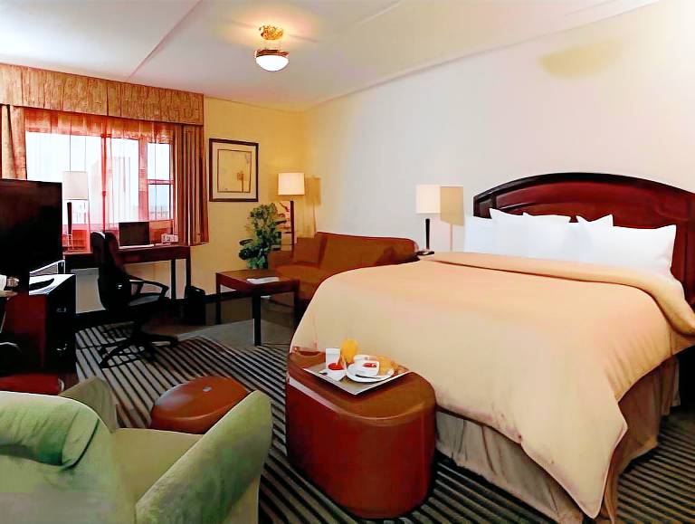 Viscount Gort Hotel, Banquet & Conference Centre in Winnipeg, MB