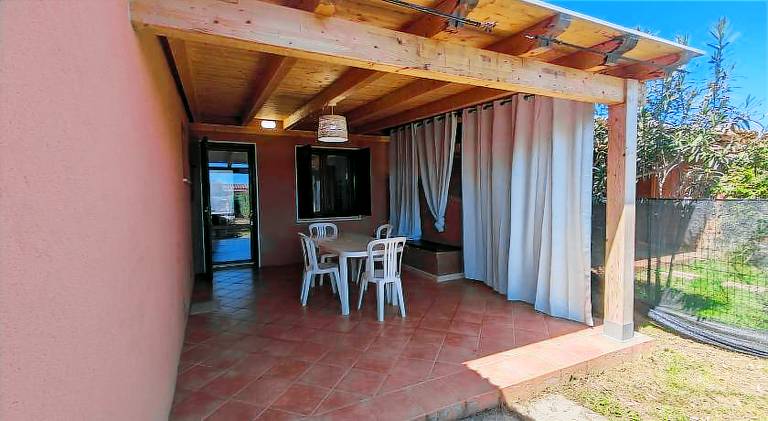 House with 2 rooms for 4 persons — photo 3