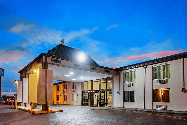 Motel 6 Indianapolis, IN in Marion, IN