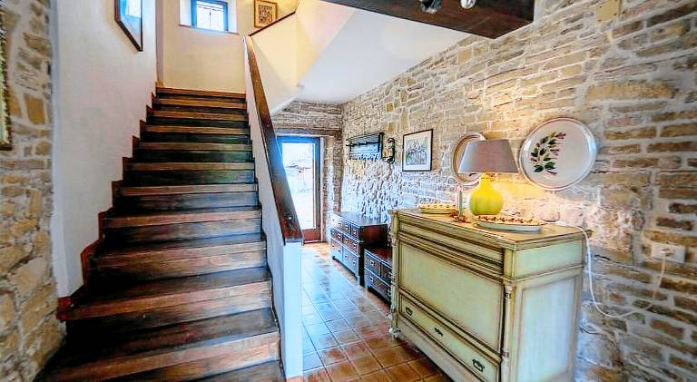 Pleasant vacation home with jacuzzi & pool | Pets are welcome — photo 2