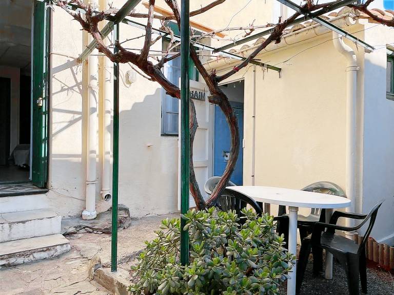 Holiday apartment with 2 rooms for 5 persons — photo 3
