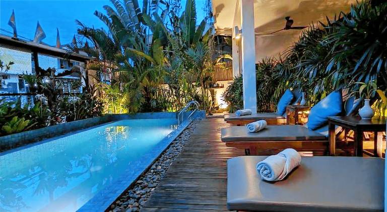 Apartment with pool | Next to Pub Street in Siem Reap