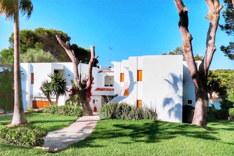 Vacation home with garden, private pool & terrace | Sea view — photo 3