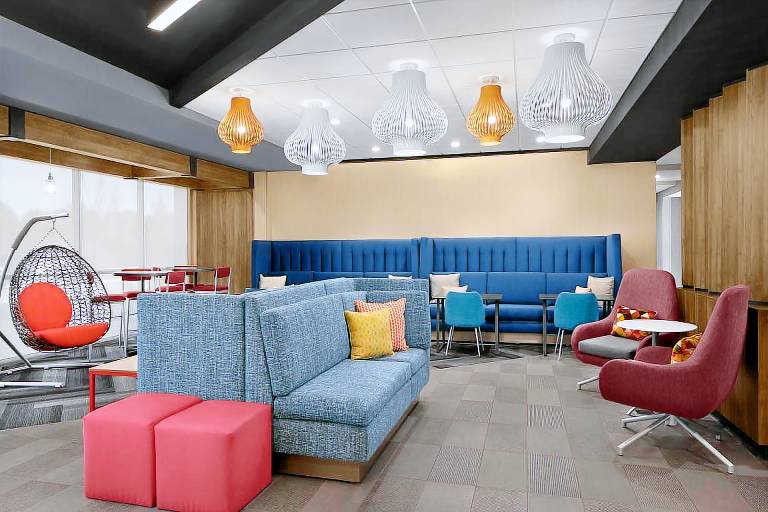 Tru by Hilton Stockbridge Eagles Landing — photo 2