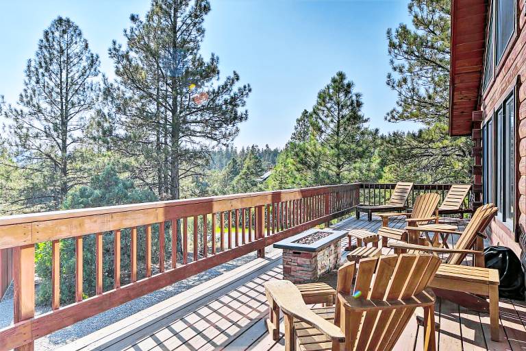 ‘Lazy Beaver Lodge’ Pagosa Cabin w/ Deck, Fire Pit — photo 3