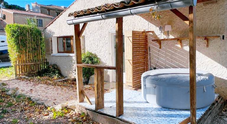 Lovely house with hot tub | Pet-friendly — photo 5