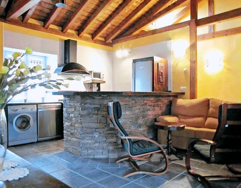 House with barbeque, yard & patio | Mountain view — photo 4