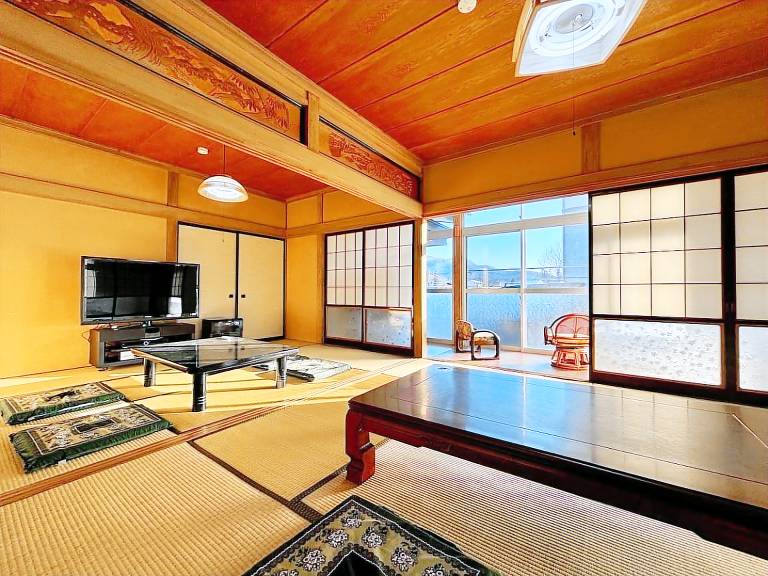 House with 4 rooms for 8 persons in Hakuba