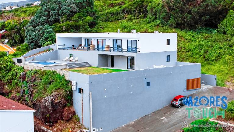 House  Feteira